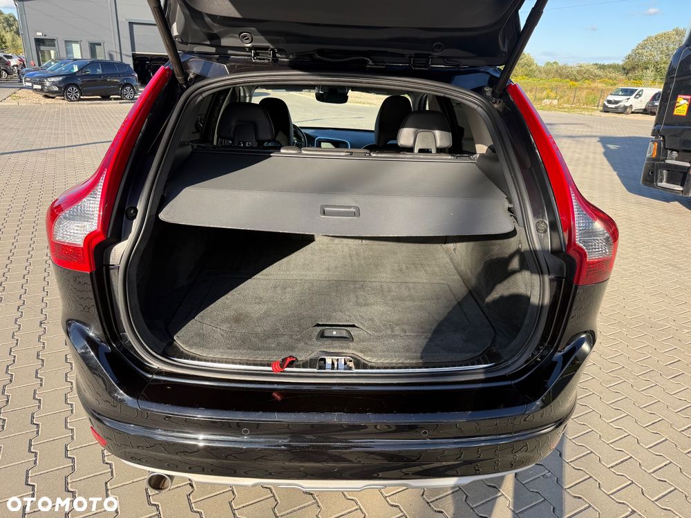 Volvo XC 60 D3 Drive-E Momentum - 11