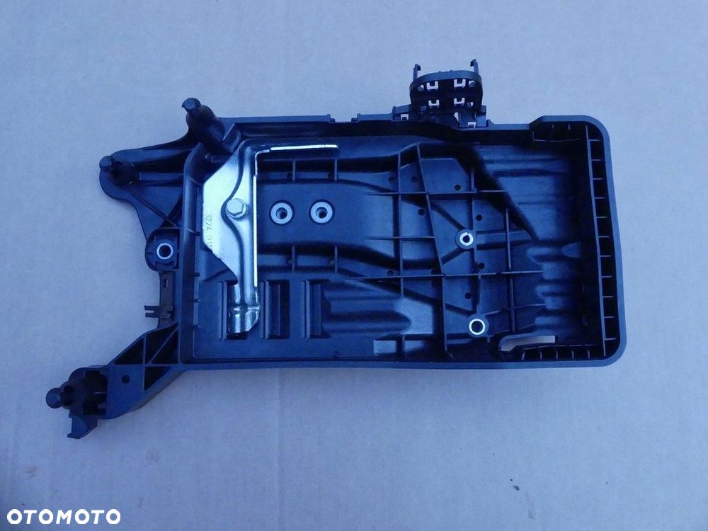 dw tiguan 3 r line podstawa akumulatora 5r3915331b - 2