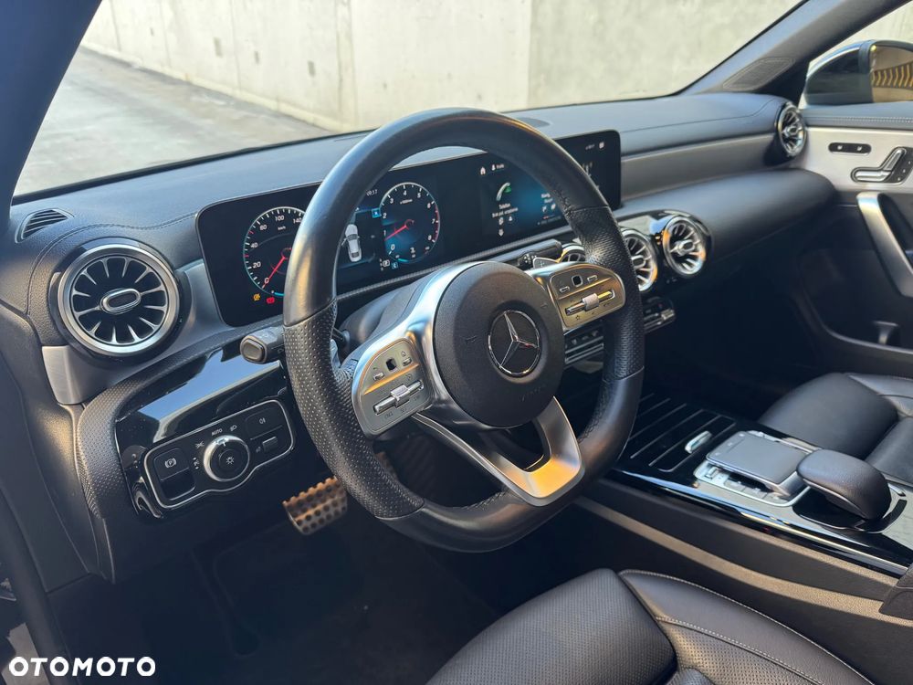 Mercedes-Benz CLA 250 AMG Line 7G-DCT - 14