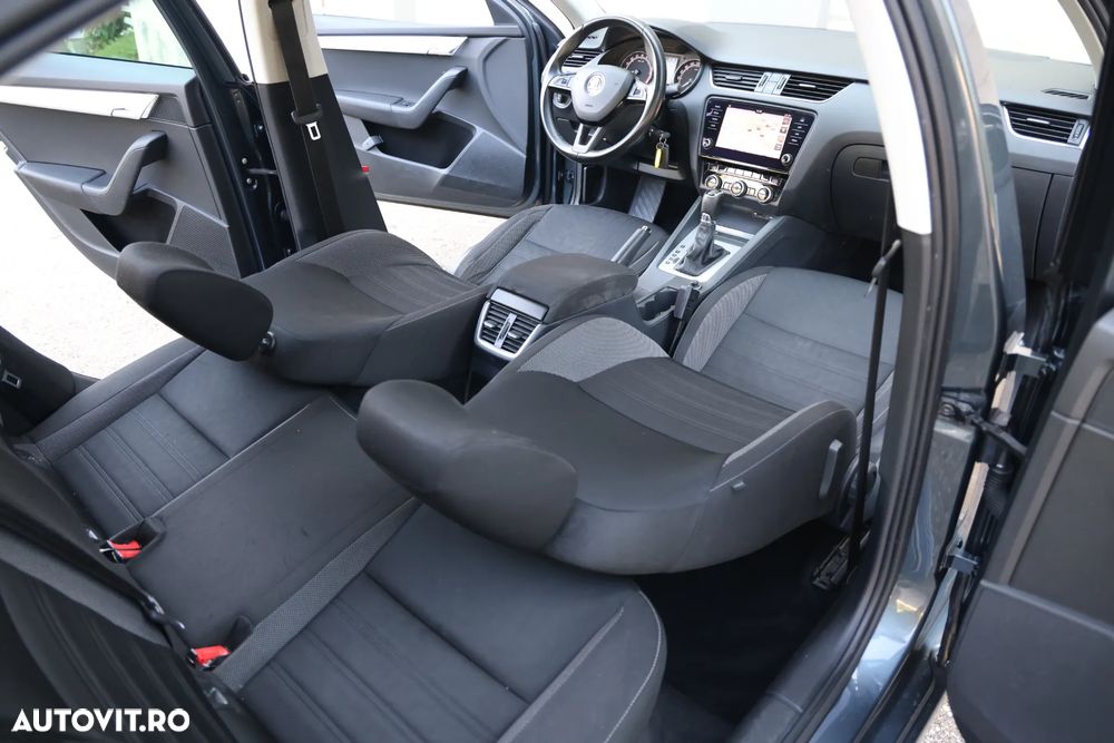 Skoda Octavia 1.6 TDI DSG Ambition - 16