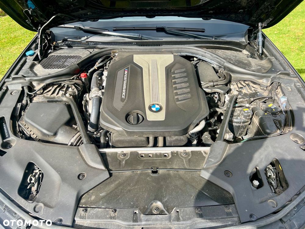 BMW Seria 5 M550d xDrive - 25
