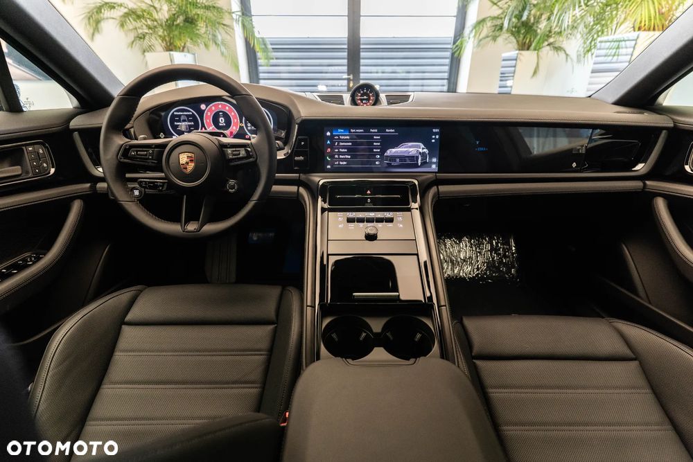 Porsche Panamera 4 - 31