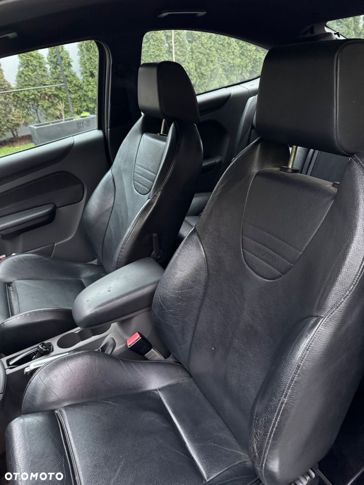 Ford Focus 2.5 ST - 18