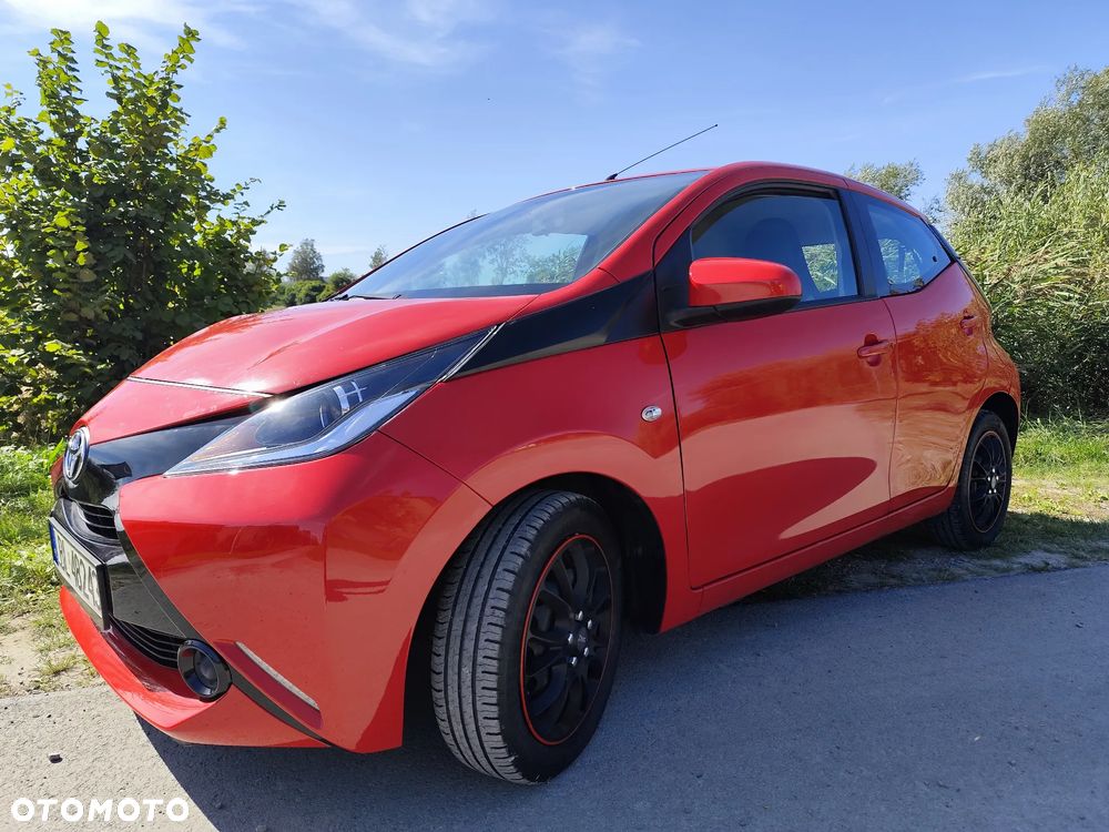 Toyota Aygo x-play - 4