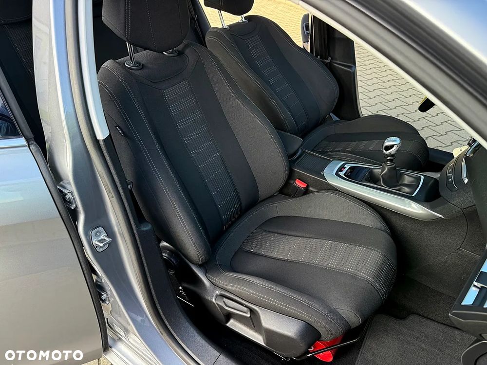 Peugeot 308 SW 1.6 BlueHDi Allure S&S - 31