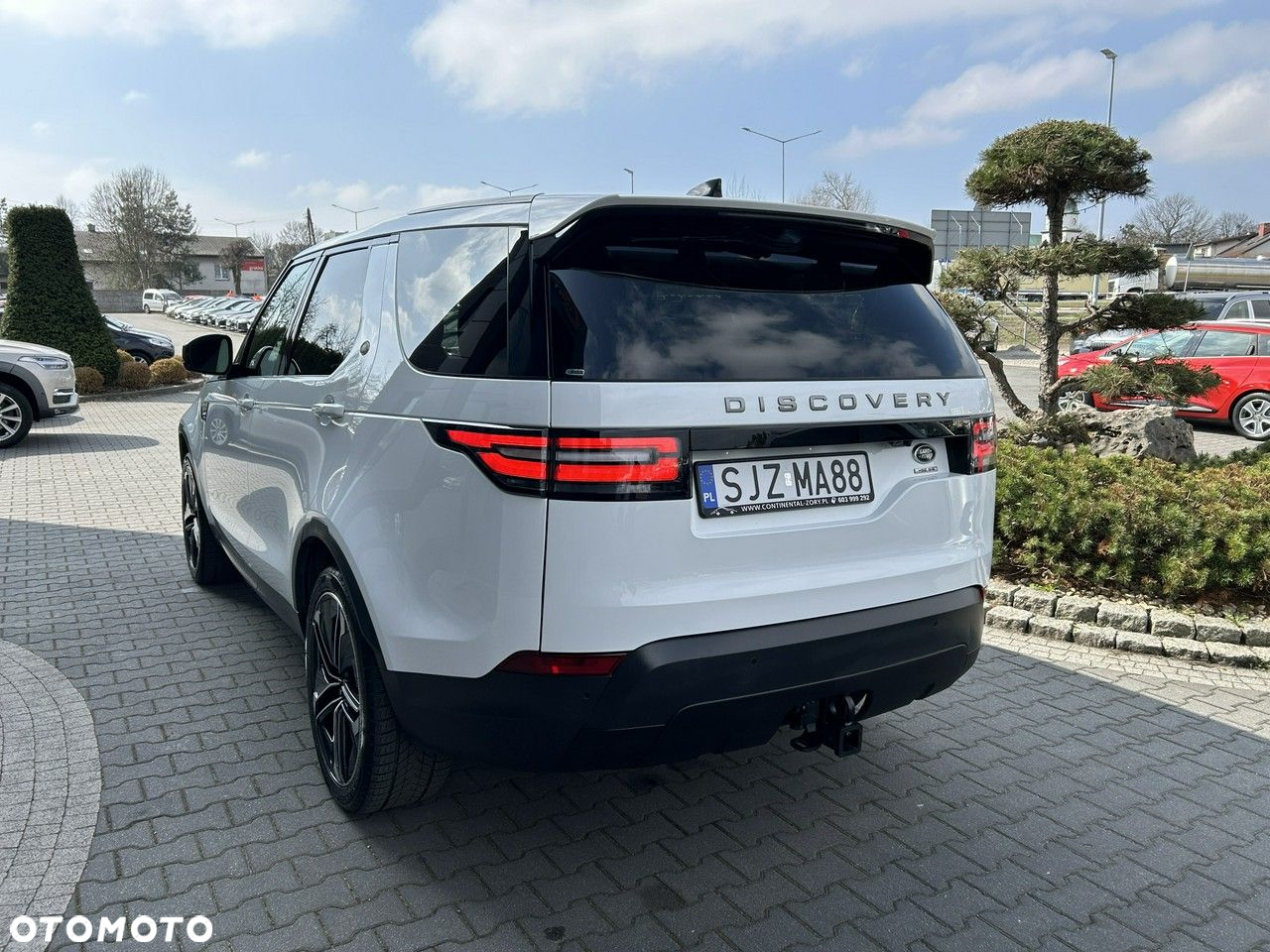 Land Rover Discovery V 3.0 Si6 HSE Luxury - 6