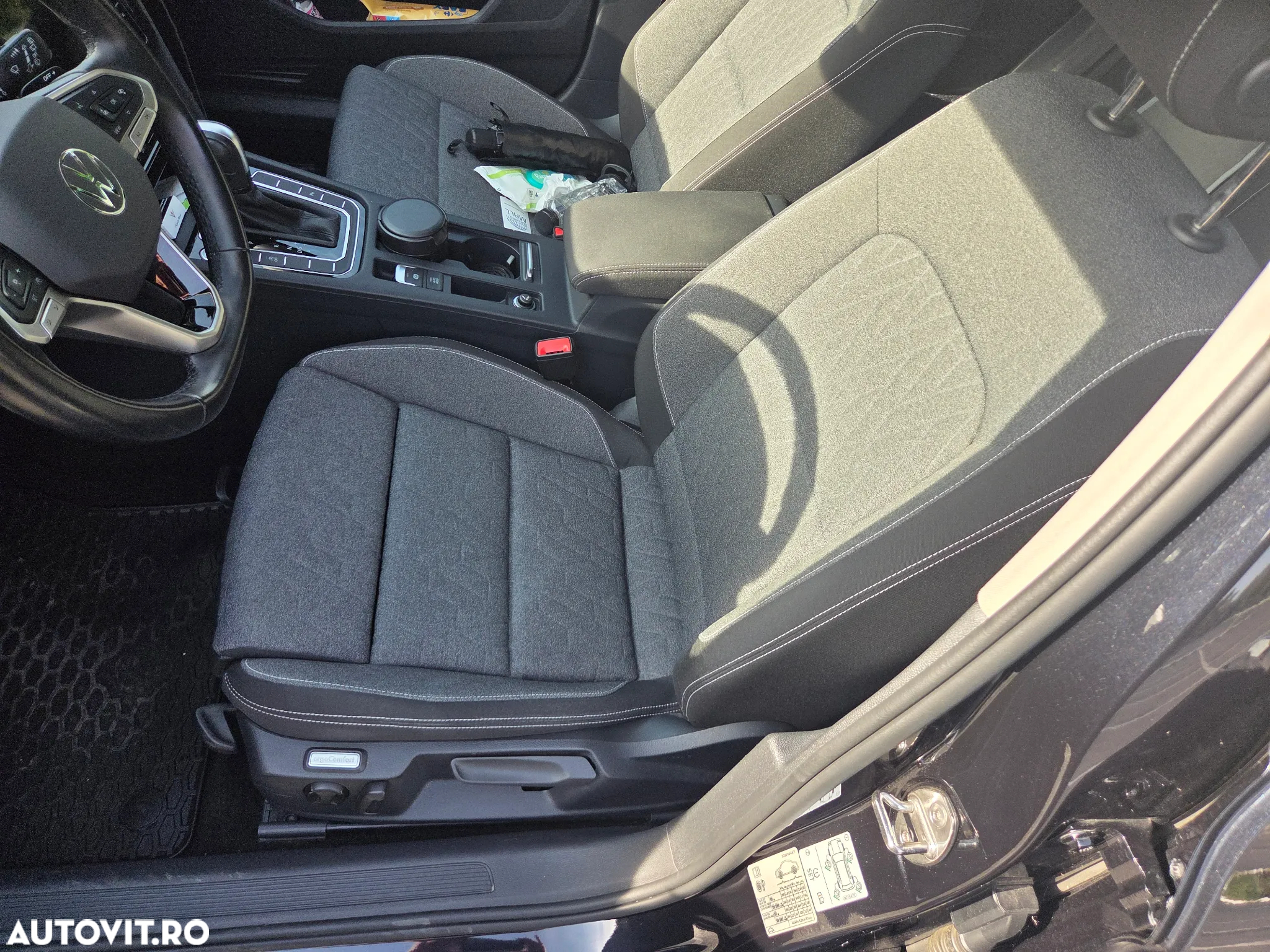 Volkswagen Passat Variant 2.0 TDI DSG Advance - 12