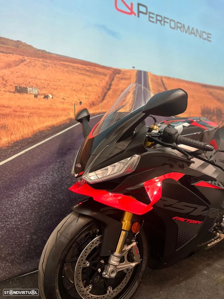 Aprilia RSV 4 FACTORY 2025 - 6