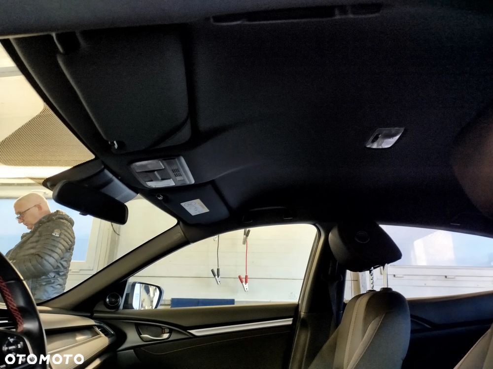 Honda Civic 1.0 T Comfort Sport Line - 29