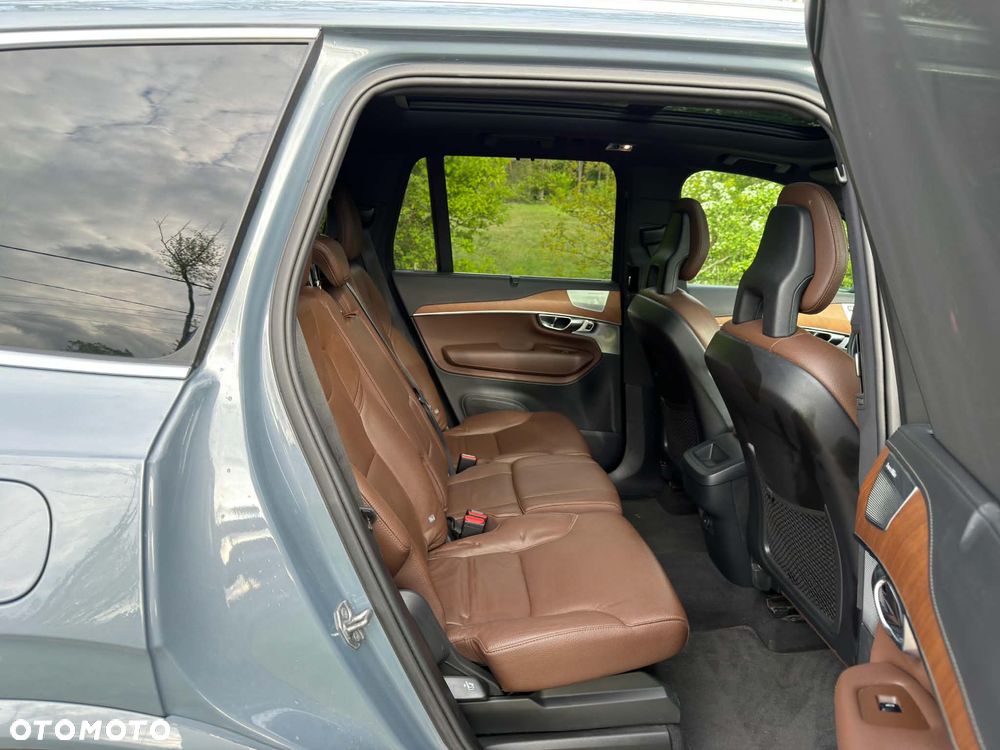 Volvo XC 90 - 12