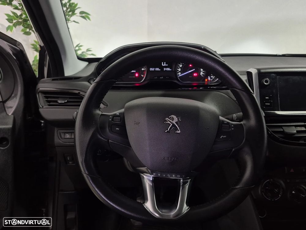 Peugeot 208 1.2 PureTech Signature - 15