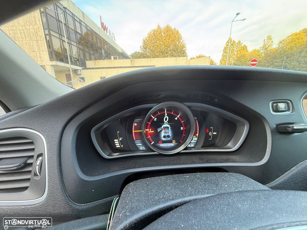 Volvo V40 1.6 D2 Eco R-Design - 10