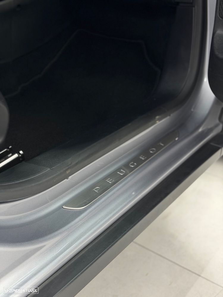 Peugeot 2008 1.2 PureTech GT Line EAT6 - 30