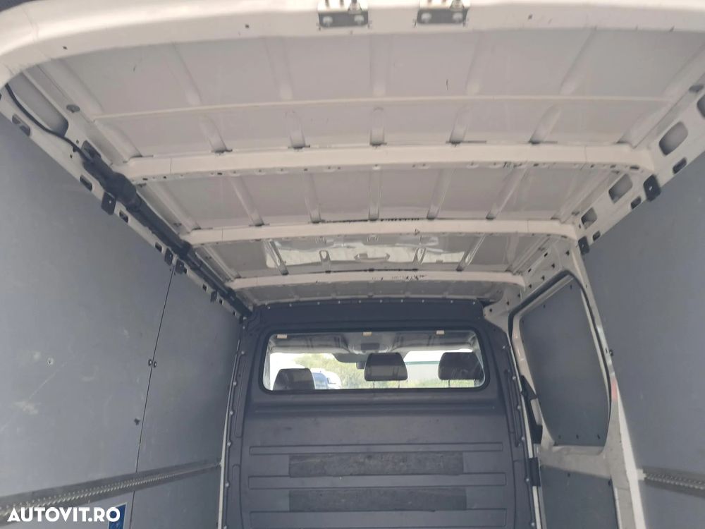 Volkswagen crafter furgon 2.0 tdi 136cp manual - 9