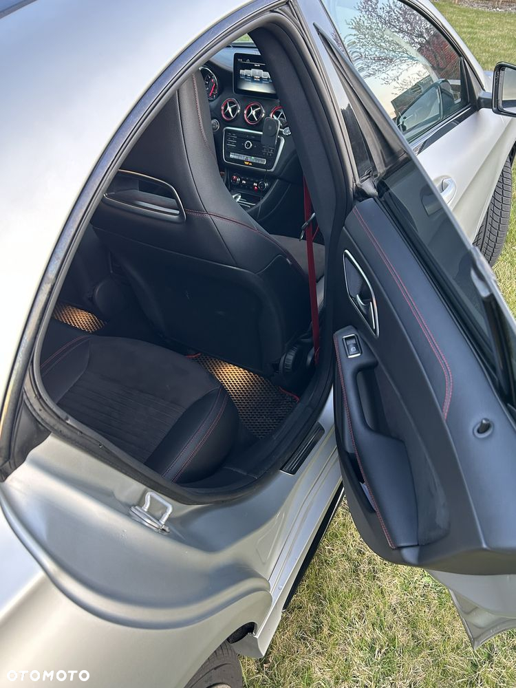 Mercedes-Benz CLA AMG 45 4-Matic - 8