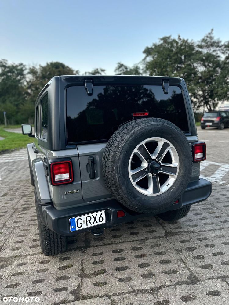 Jeep Wrangler - 5