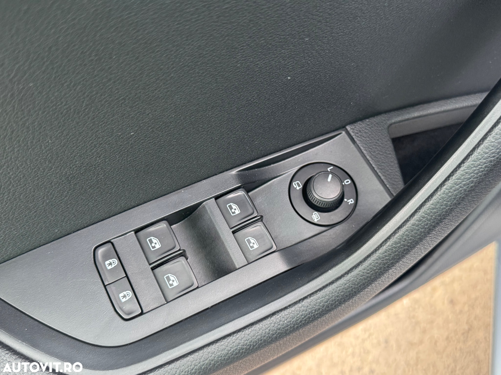 Skoda Superb Combi 1.5 TSI DSG Ambition - 14