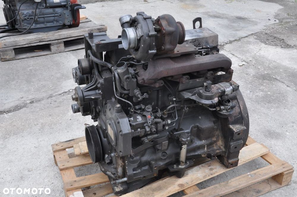 SILNIK JOHN DEERE NR 4045 TRT5 - 4