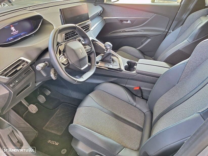 Peugeot 5008 1.2 PureTech Allure Pack - 32