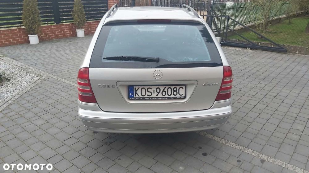 Mercedes-Benz Klasa C 320 T Avantgarde 4-Matic - 4