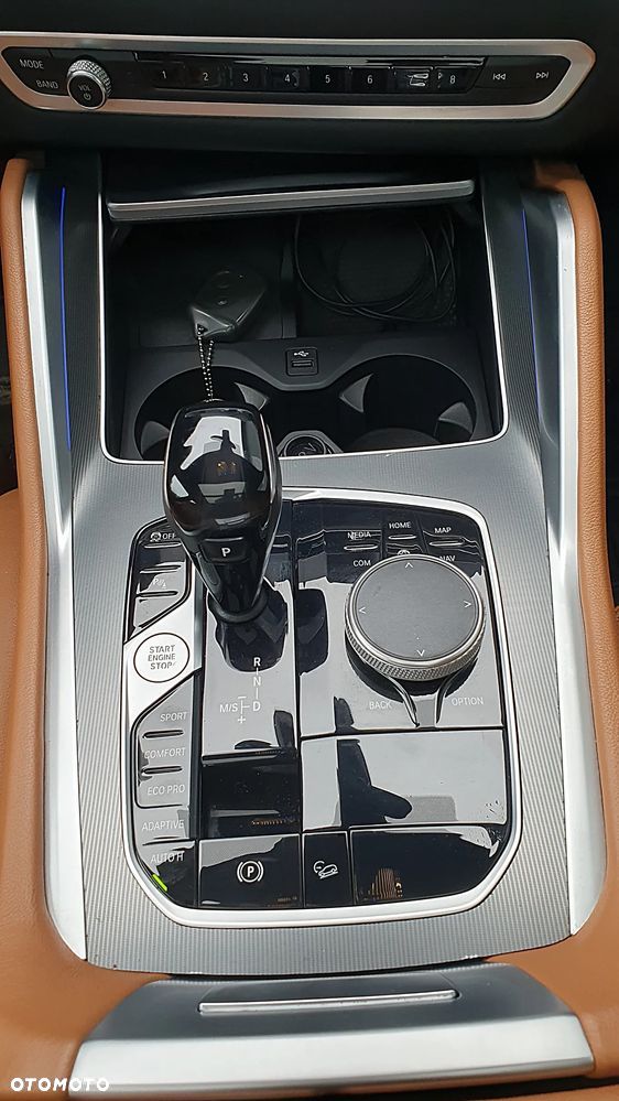 BMW X6 xDrive40i mHEV - 18
