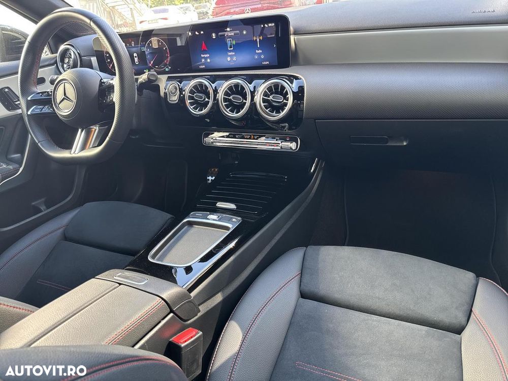 Mercedes-Benz A 200 Sedan 7G-DCT Lim. AMG Line Advanced Plus - 14