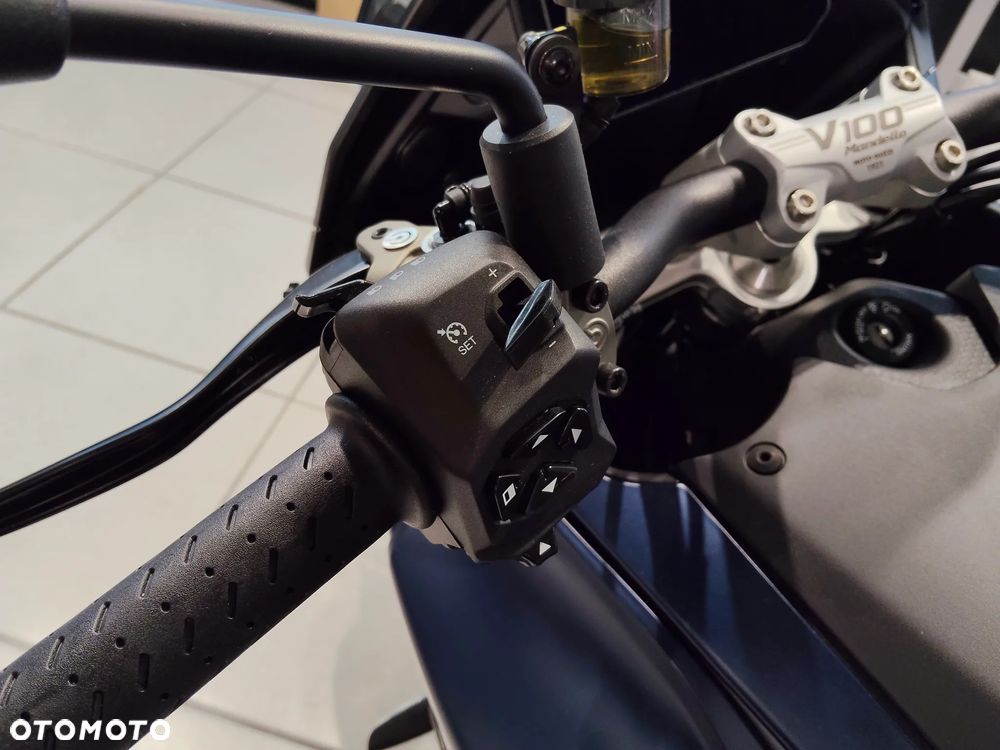 Moto Guzzi V100 Mandello - 7