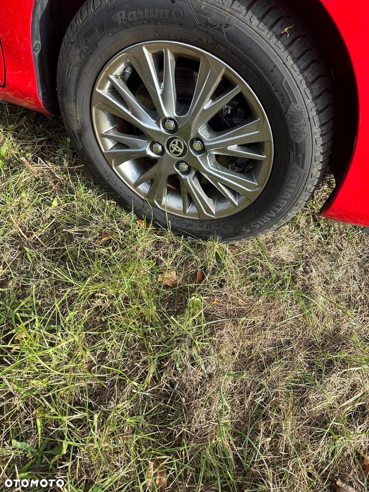 Toyota Yaris - 16