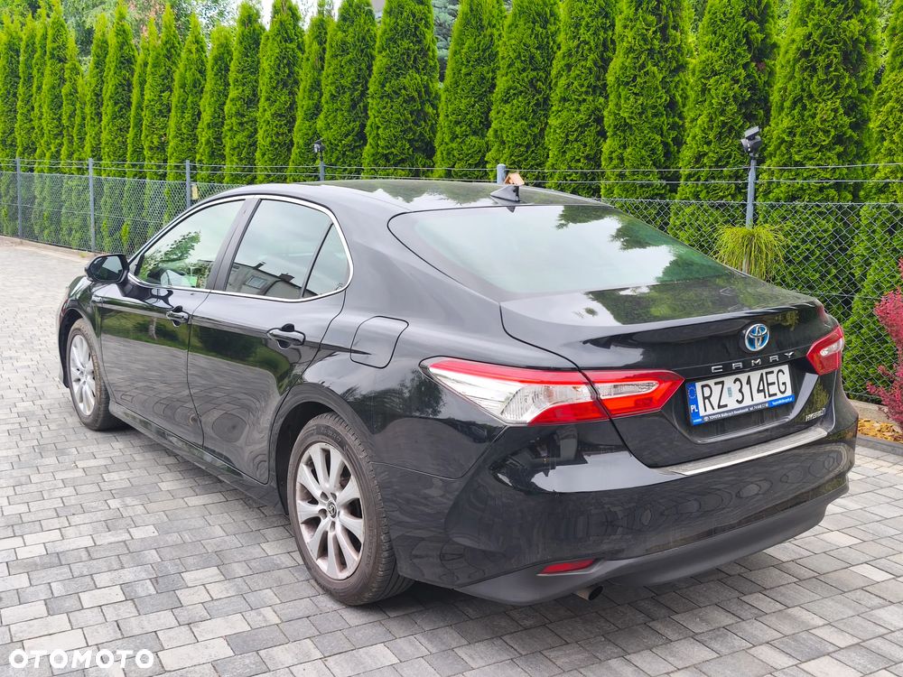 Toyota Camry 2.5 Hybrid Comfort CVT - 4
