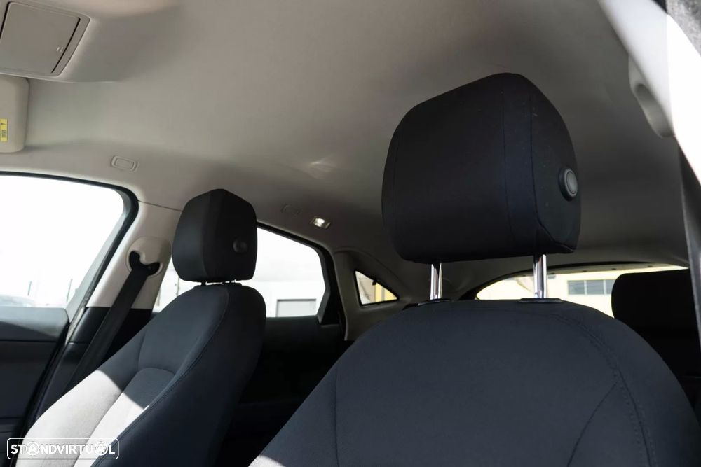 Jaguar E-Pace 2.0 i4D R-Dynamic SE - 25