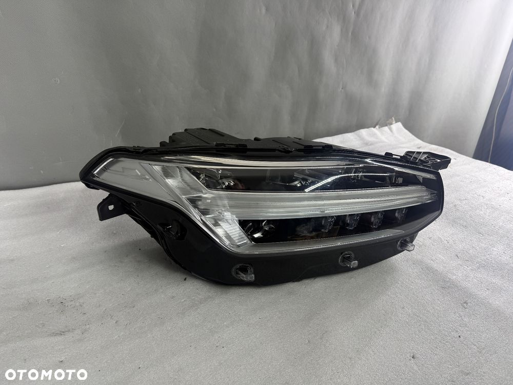 Reflektor lampa prawa Volvo XC90 II MID LED 31655708 - 2