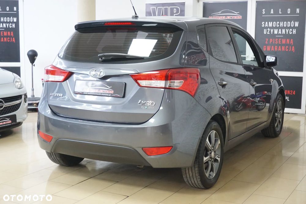 Hyundai ix20 1.4 blue - 4