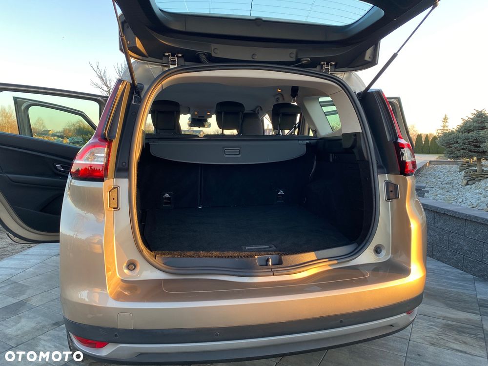 Renault Grand Scenic - 25