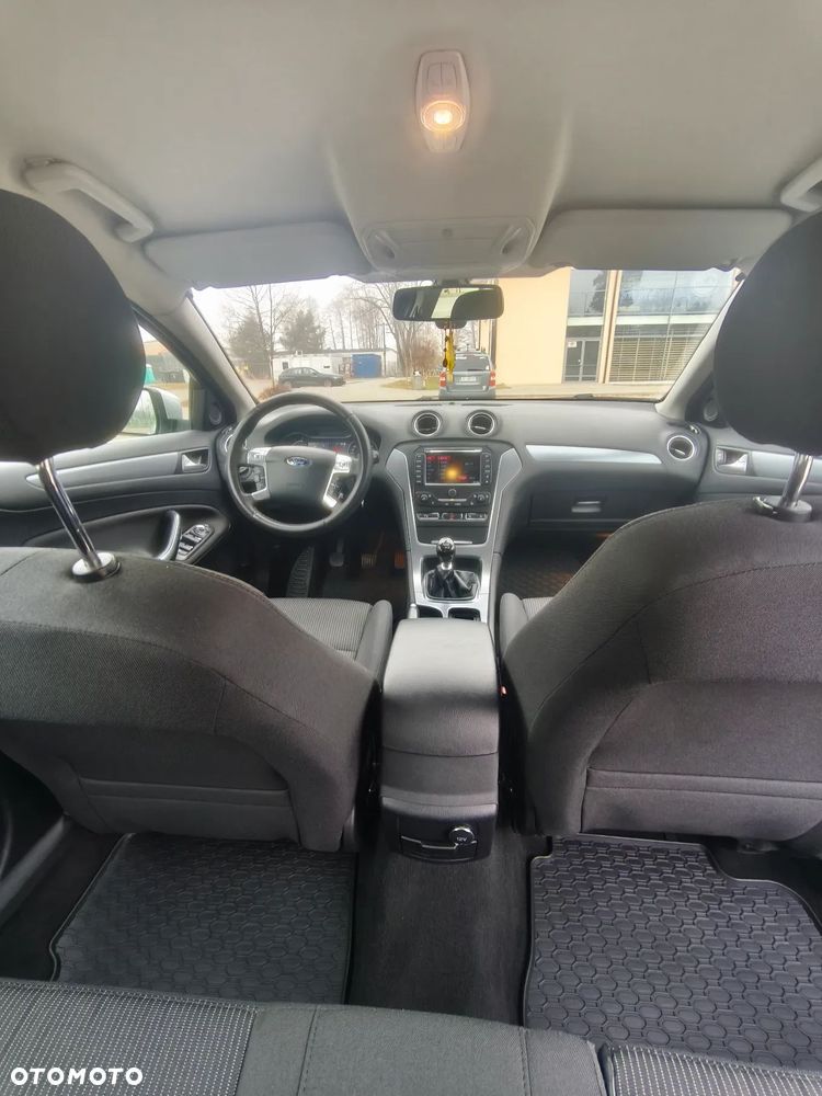 Ford Mondeo 2.0 TDCi Titanium - 11