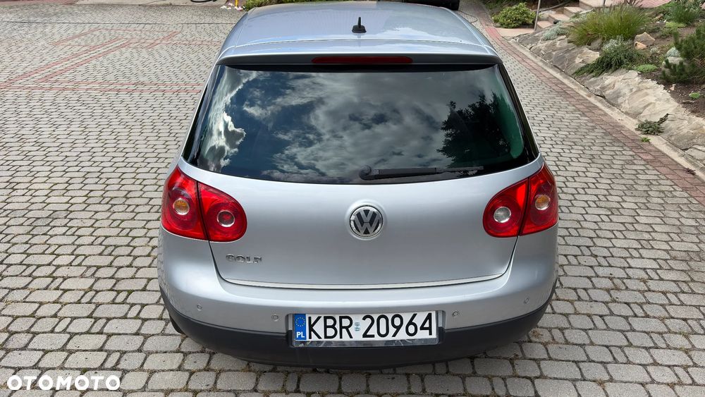 Volkswagen Golf 2.0 FSI Sportline - 4