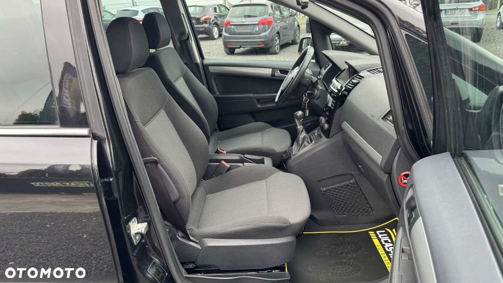 Opel Zafira - 22