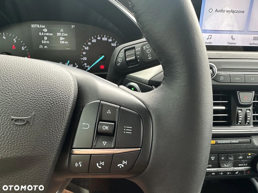 Ford Focus 1.0 EcoBoost Titanium X - 24
