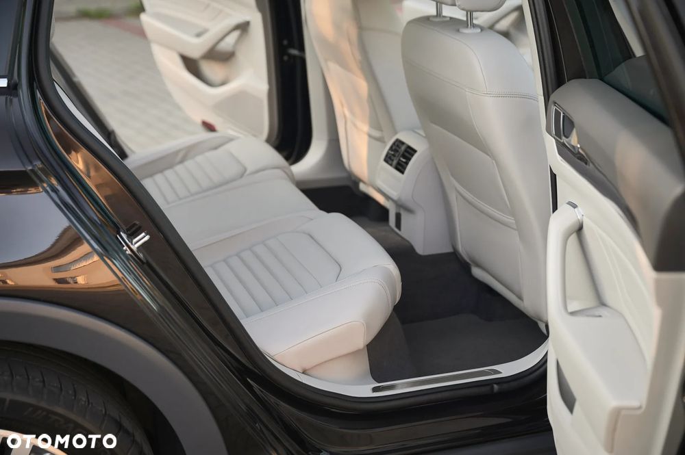 Volkswagen Passat Alltrack - 25
