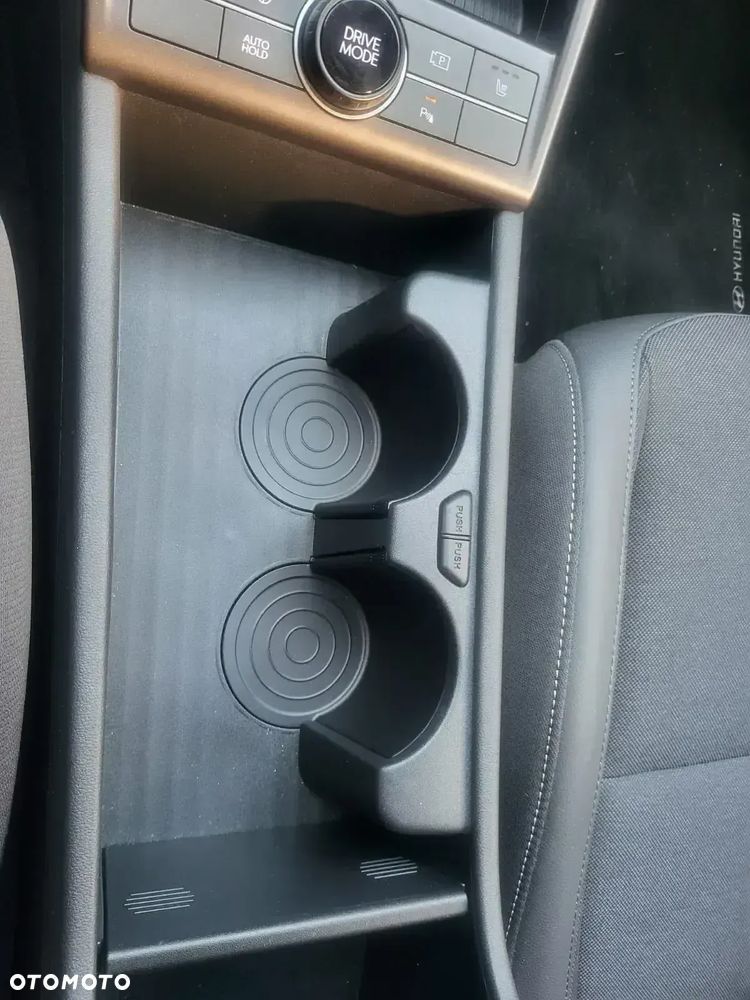 Hyundai Kona 1.6 GDI Hybrid Executive DCT - 27