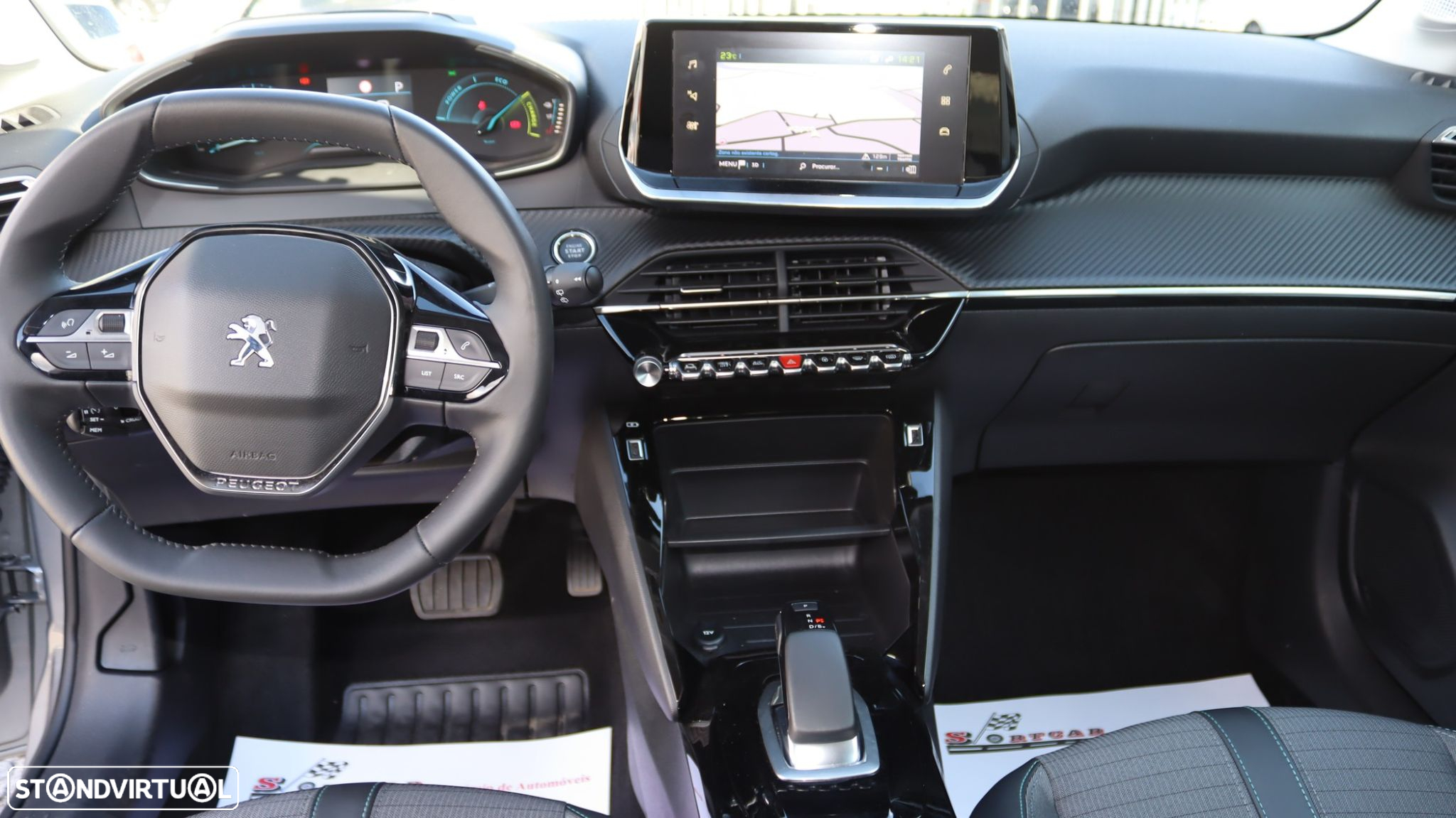 Peugeot e-208 - 17