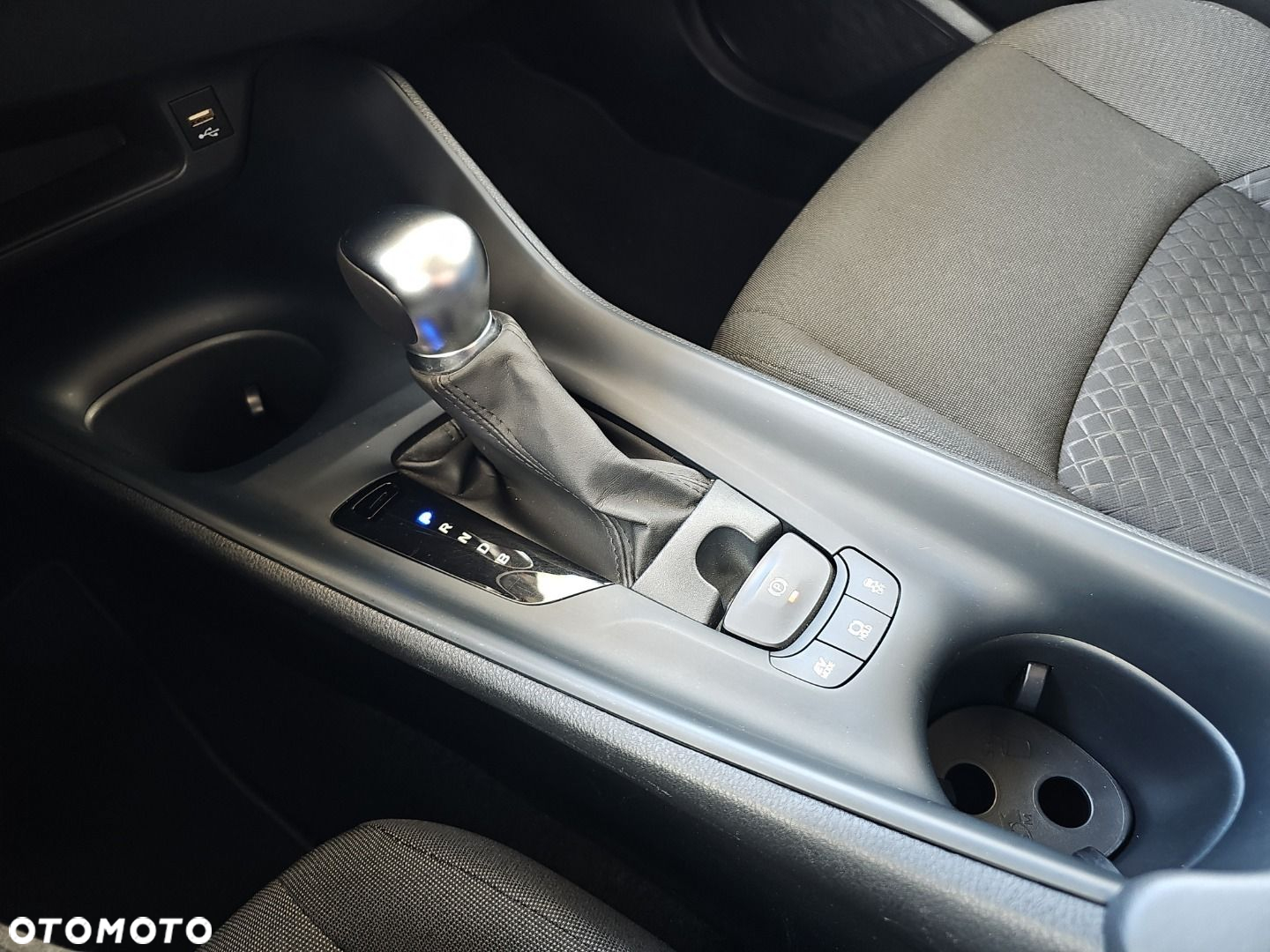 Toyota C-HR - 15