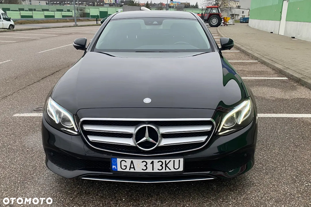 Mercedes-Benz Klasa E 220 d 9G-TRONIC - 11