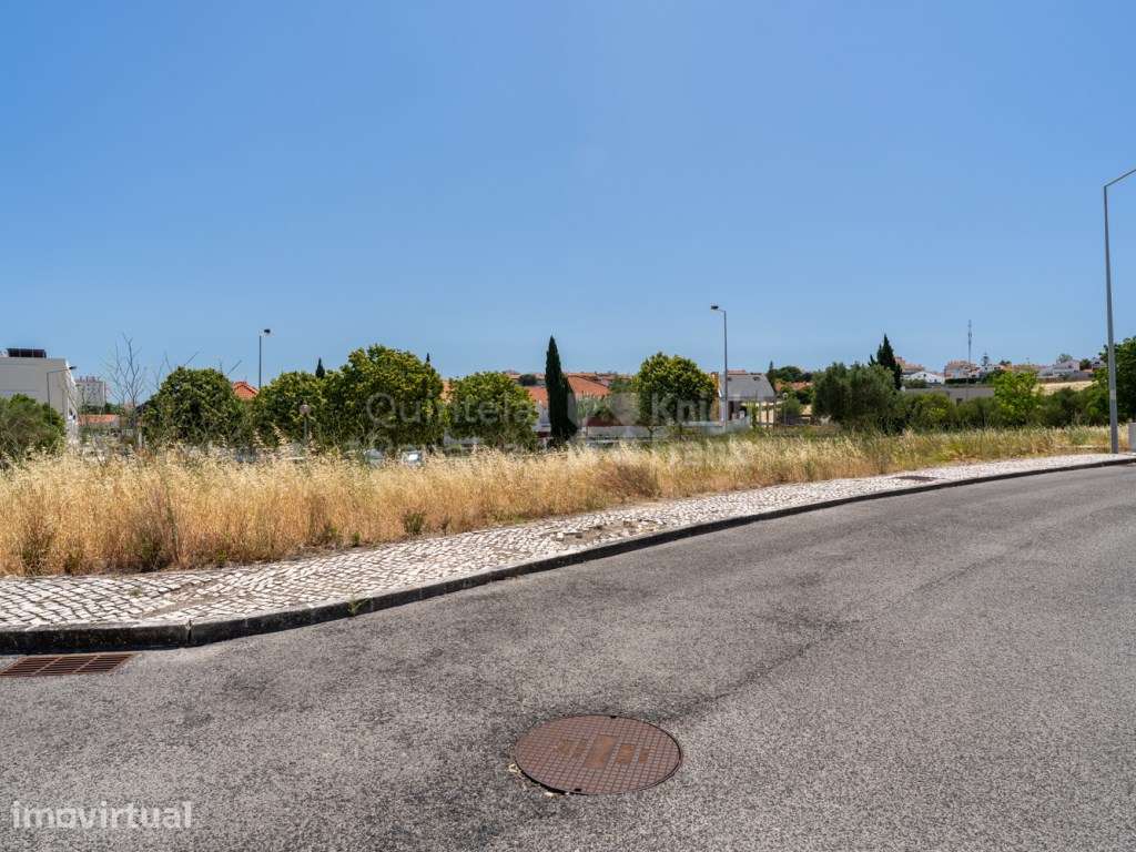 Terreno com projecto aprovado em Cascais - Grande imagem: 3/27