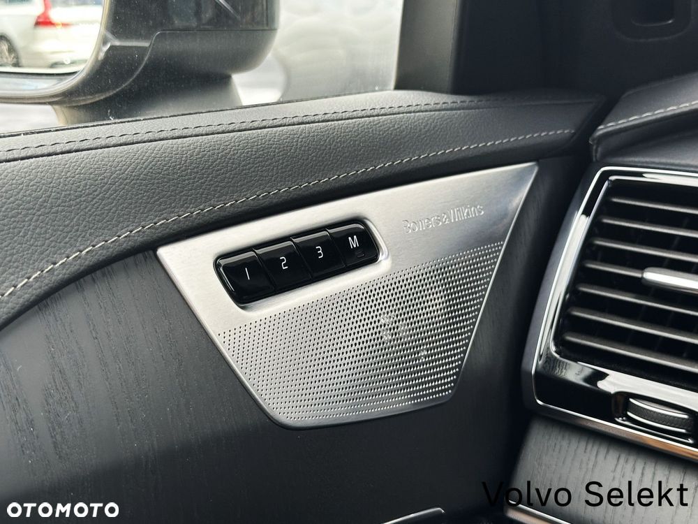 Volvo XC 90 - 33