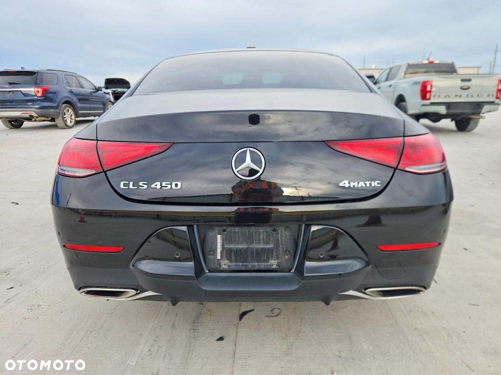 Mercedes-Benz CLS - 6