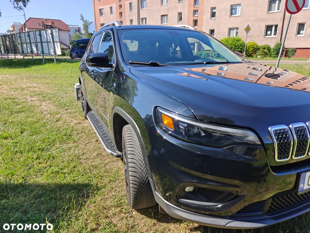 Jeep Cherokee - 16