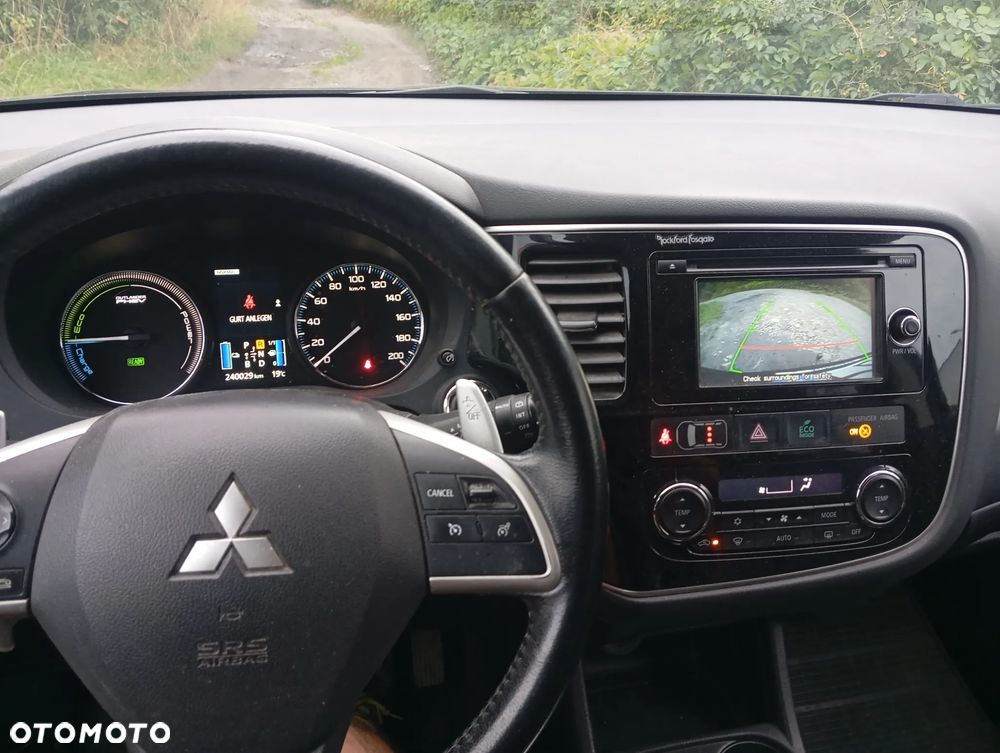 Mitsubishi Outlander Intense + - 4