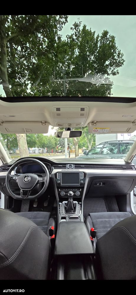 Volkswagen Passat 2.0 TDI R Executive - 17