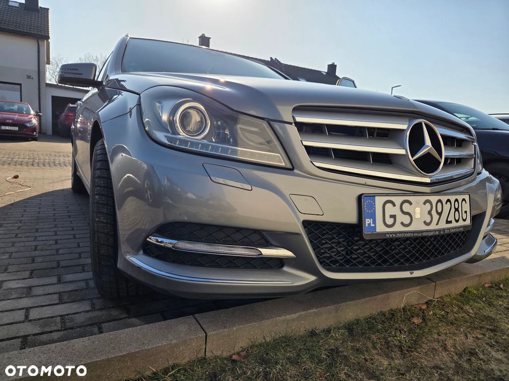 Mercedes-Benz Klasa C 200 CDI DPF (BlueEFFICIENCY) 7G-TRONIC Avantgarde - 6