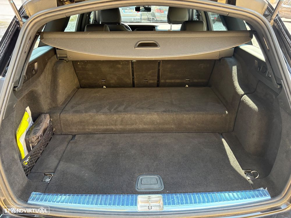 Mercedes-Benz E 300 de Avantgarde 4Matic - 11